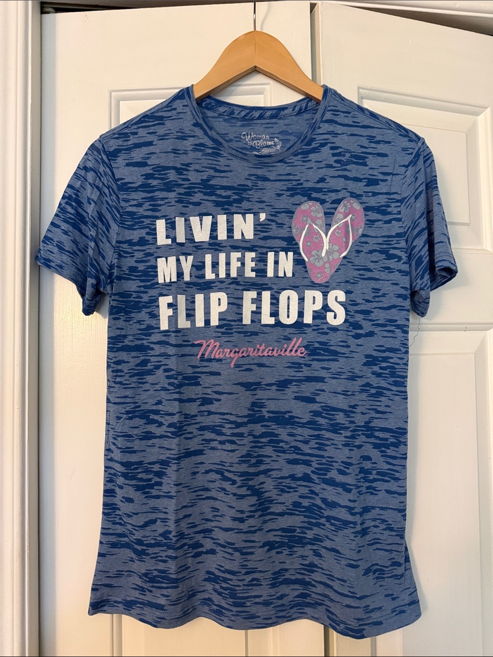 Margaritaville Blue Heather Graphic Tee with Pink Flip-Flop Heart (Ptp 18.5”)